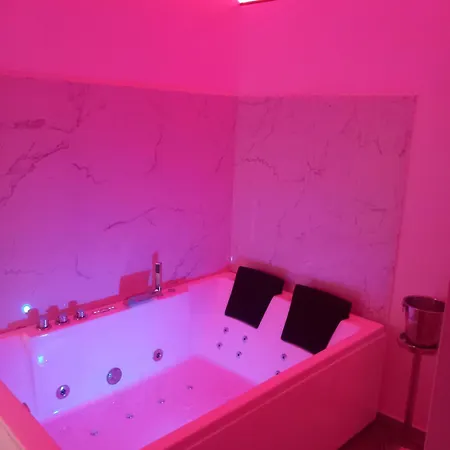 & Me Jacuzzi *